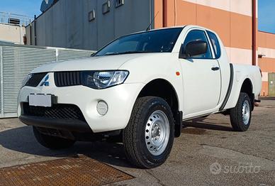 Mitsubishi L 200 2.5 DI-D 136 cv Club Cab