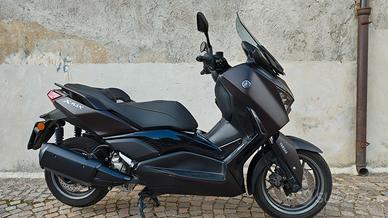 YAMAHA XMAX 300
