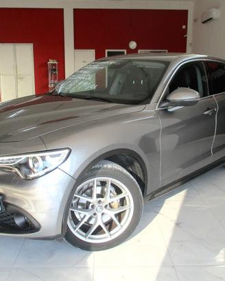 A.R. Stelvio 2.2 Turbodiesel 210cv AT8 Q4 Executiv