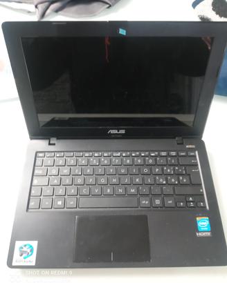 ASUS F200M