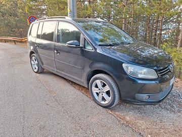 VW TOURAN 1.4 ECOFUEL COMPLETAMENTE REVISIONATA