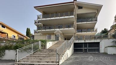 3 LOCALI A MONTE COMPATRI