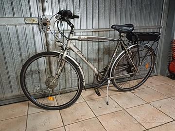 Bicicletta Casadei a pedalata assistita