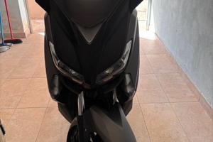 Yamaha xmax 400