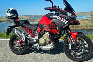 Ducati multistrada v4 pellicola speciale