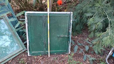3 finestre ferro e una porta