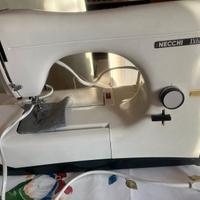 MACCHINA DA CUCIRE NECCHI