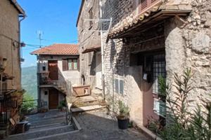 MONOLOCALE A BELLEGRA