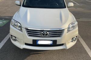 Toyota Rav 4 crossover