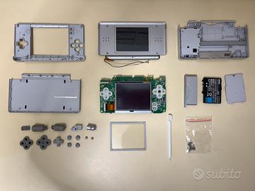 Nintendo DS Lite Silver smontato completo