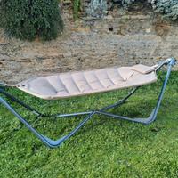 Amaca con struttura in acciaio