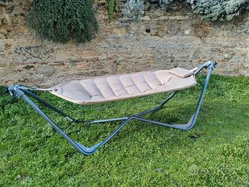 Amaca con struttura in acciaio