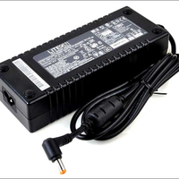 Alimentatore multi uso 135Watt 19 Volt 7,1 Ampere