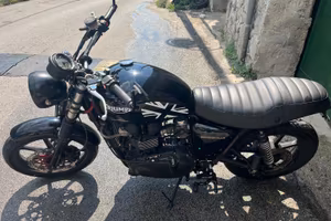 Triumph Bonneville T100 (2011)