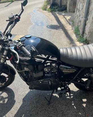 Triumph Bonneville T100 (2011)