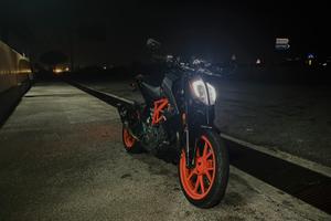 KTM Duke 390 2023