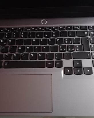 computer portatile gaming Lenovo LOQ 15IRX9