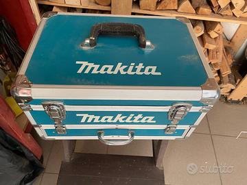 Trapano Makita 18V con valigetta accessoriata (Bat