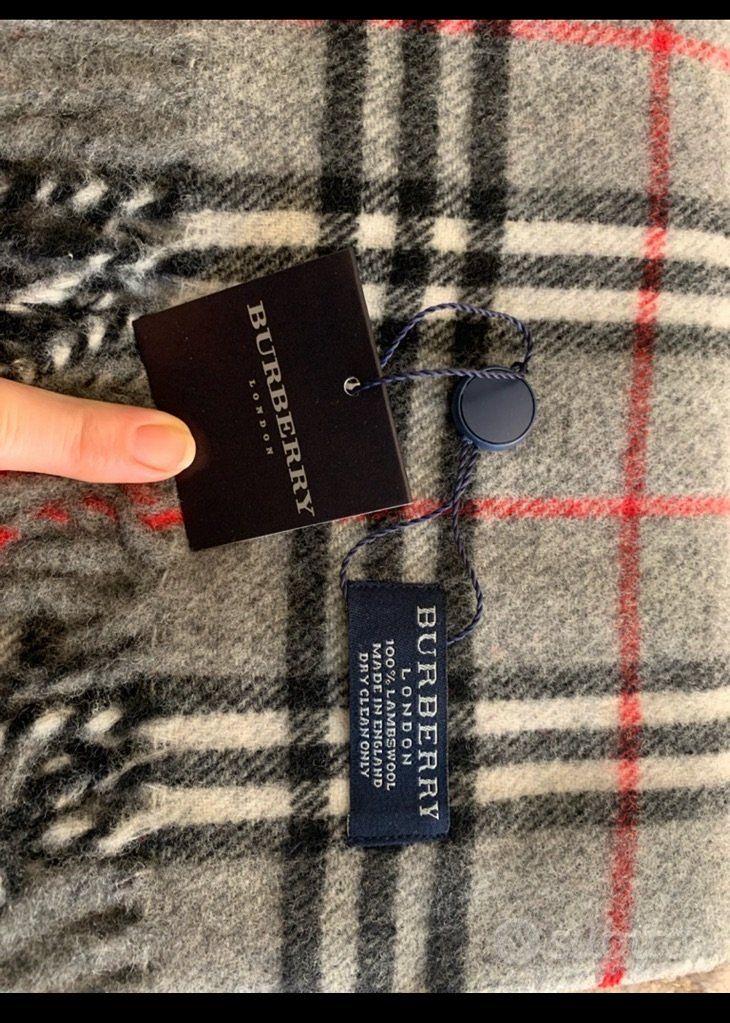 sciarpa lana grigia Burberry originale Abbigliamento e Accessori