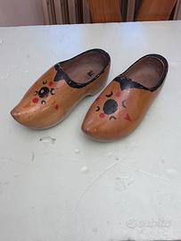 Antichi zoccoli olandesi di legno