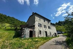 RUSTICO A PAVULLO NEL FRIGNANO