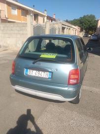 Auto Nissan micra
