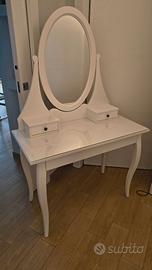 Mobile trucco ikea