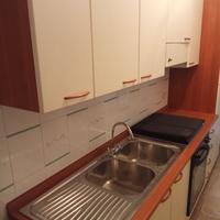 Cucina senza elettrodomestici.
