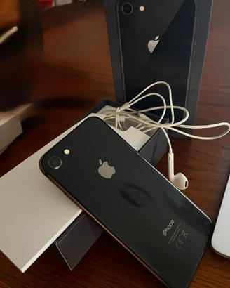 Iphone 8 nero con accessori originali