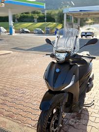 Piaggio Beverly 400 - 2024