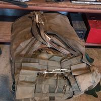 Paracadute lancio materiali e veicoli.