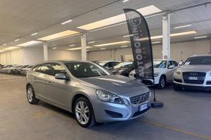 Volvo V60 DRIVe Powershift Momentum