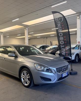 Volvo V60 DRIVe Powershift Momentum