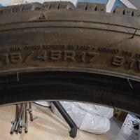 215/45 R17 Dunlop Winter Sport 