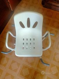 sedia girevole per vasca