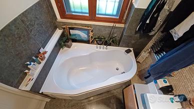 Vasca asimmetrica albatros