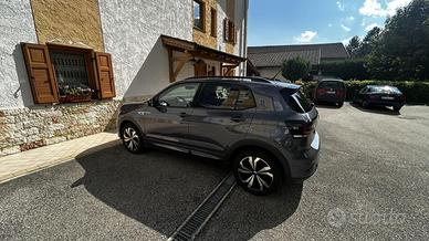 T-Cross r-line