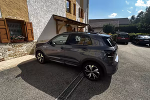 T-Cross r-line
