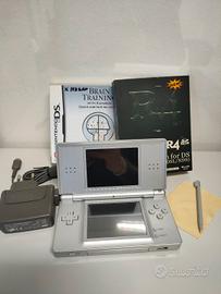 Nintendo DS Lite + R4 + giochi