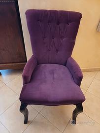 Poltroncina in velluto viola