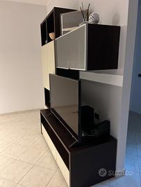 Parete attrezzata 195x212h. Disponibile subito.