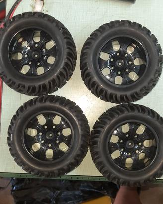 4 cerchi e 4 gomme per truggy traxxas rustler 4x4