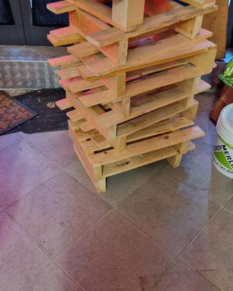 quarto di pallet in legno