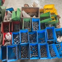 Bulloneria, dadi, fascette e raccorderie