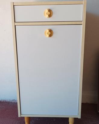 mobiletto porta biancheria 