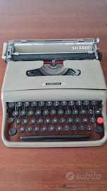 macchina da scrivere Olivetti lettera 22