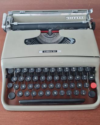 macchina da scrivere Olivetti lettera 22