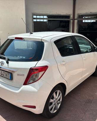 TOYOTA Yaris III Hatchback 1.0 con impianto gpl