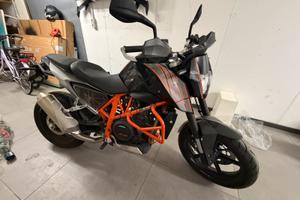 Ktm duke 690