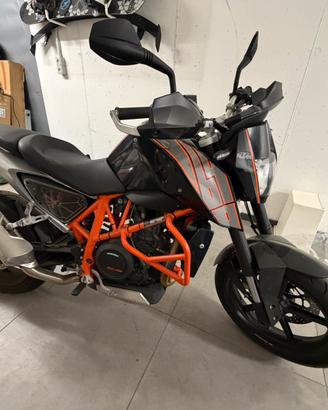 Ktm duke 690